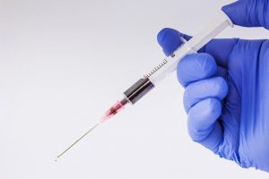 the syringe 1291129 640 300x200