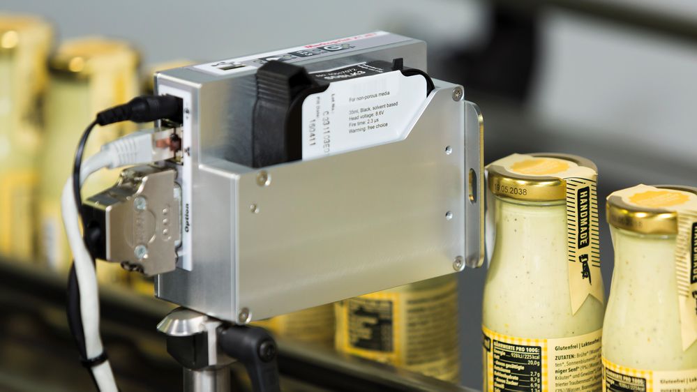 Couvercle métallique imprimé avec l’imprimante à jet d’encre Markoprint X1JET HP Premium