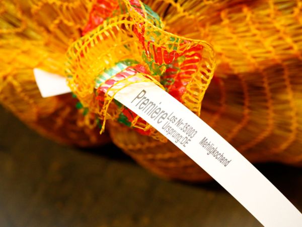 Marquage par jet d’encre thermique sur étiquette plastique de pommes de terre