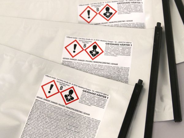 Étiquettes de danger sur les sacs en plastique