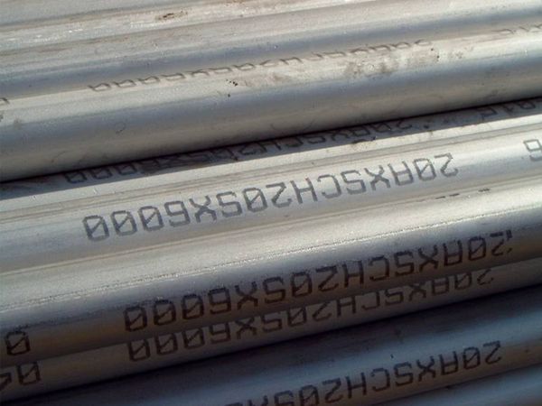 Zanasi DOD Z402 Codage jet d’encre sur tubes métalliques