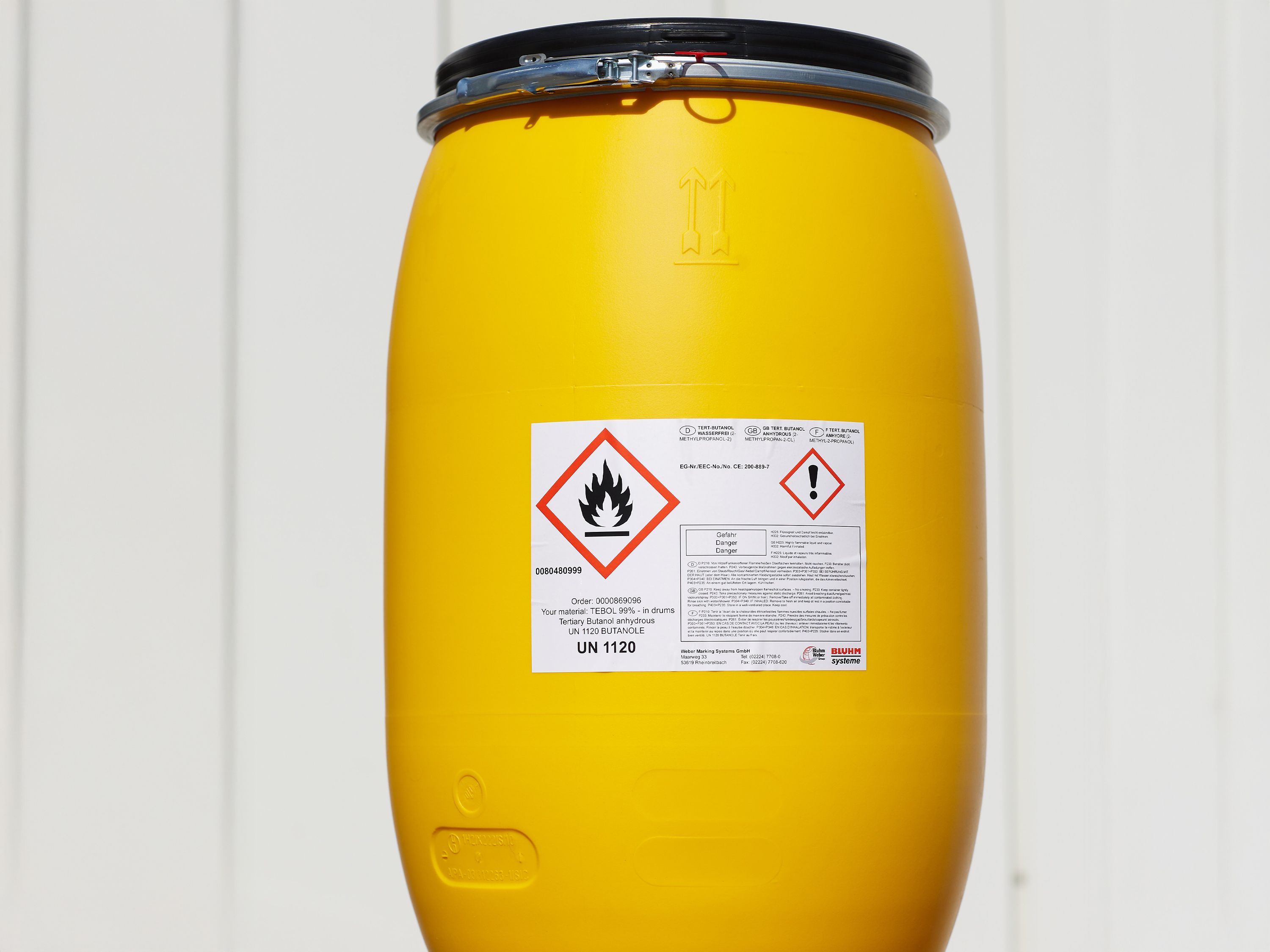 Étiquette de danger en 2 couleurs sur le fût