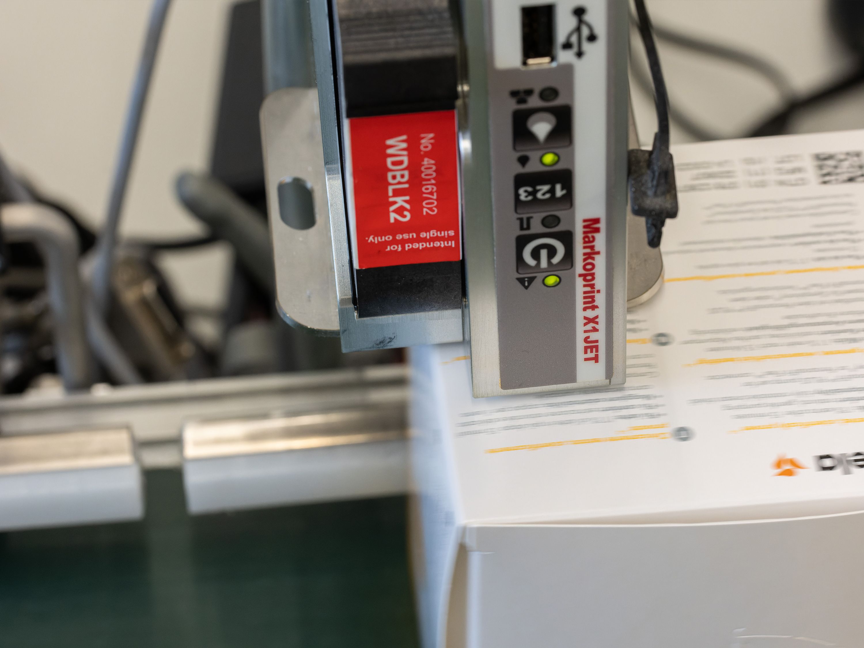 Boîte pliante pour médicaments imprimée avec l’imprimante à jet d’encre Markoprint X1JET HP Premium