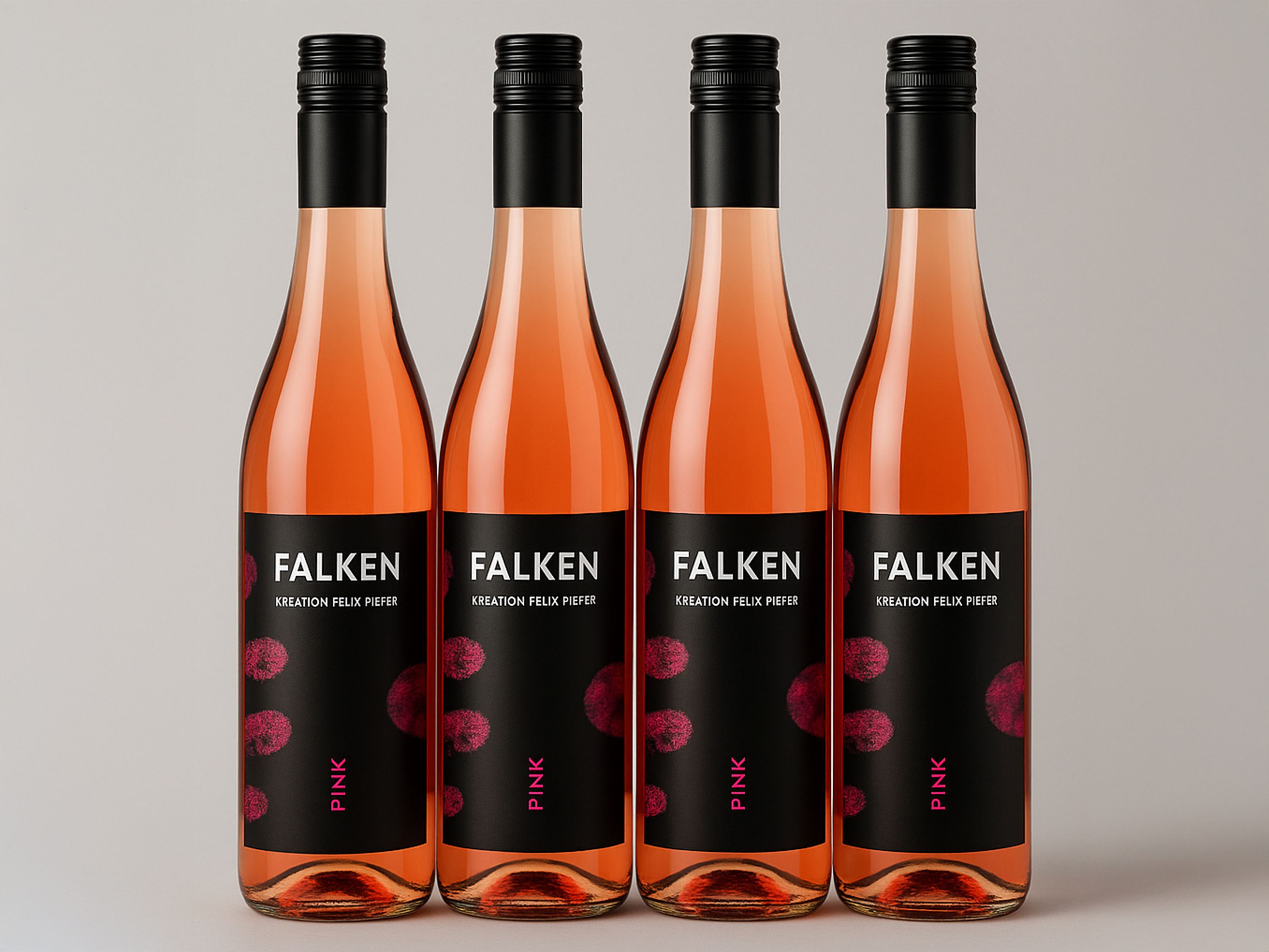Étiqueteuse Geset 141 étiquette sur bouteille de vin