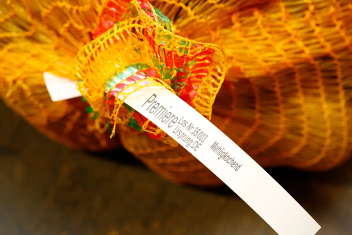 Labels on potatoe bags