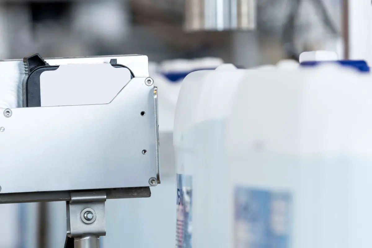 Inkjet printing on plastic canister